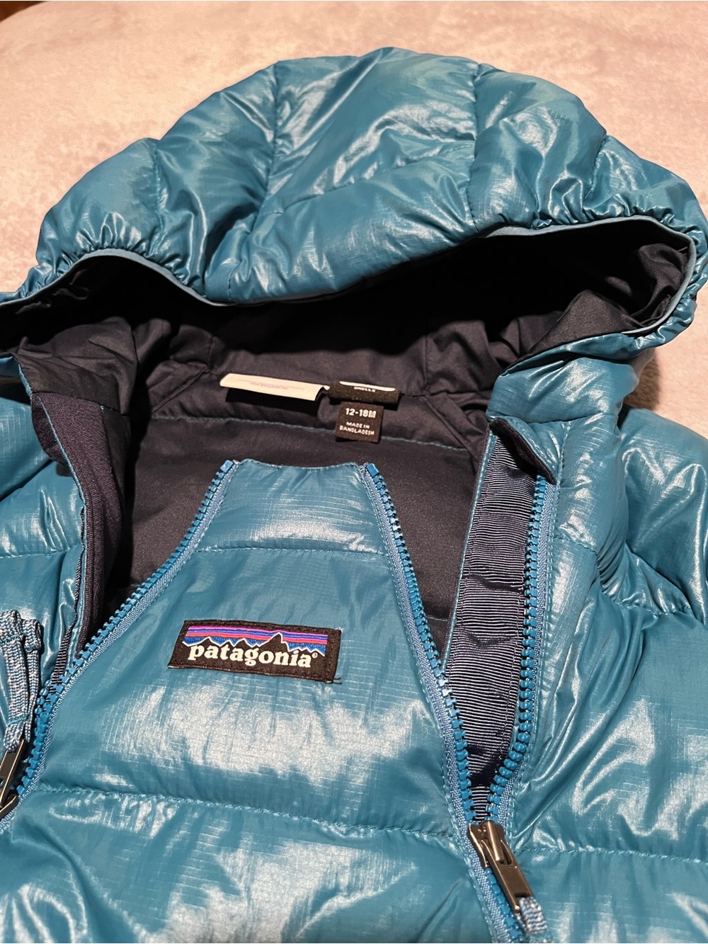 EUC 12-18M Patagonia Infant Hooded Hi-Loft Down Sweater Bunting in Blue - Picture 2 of 4